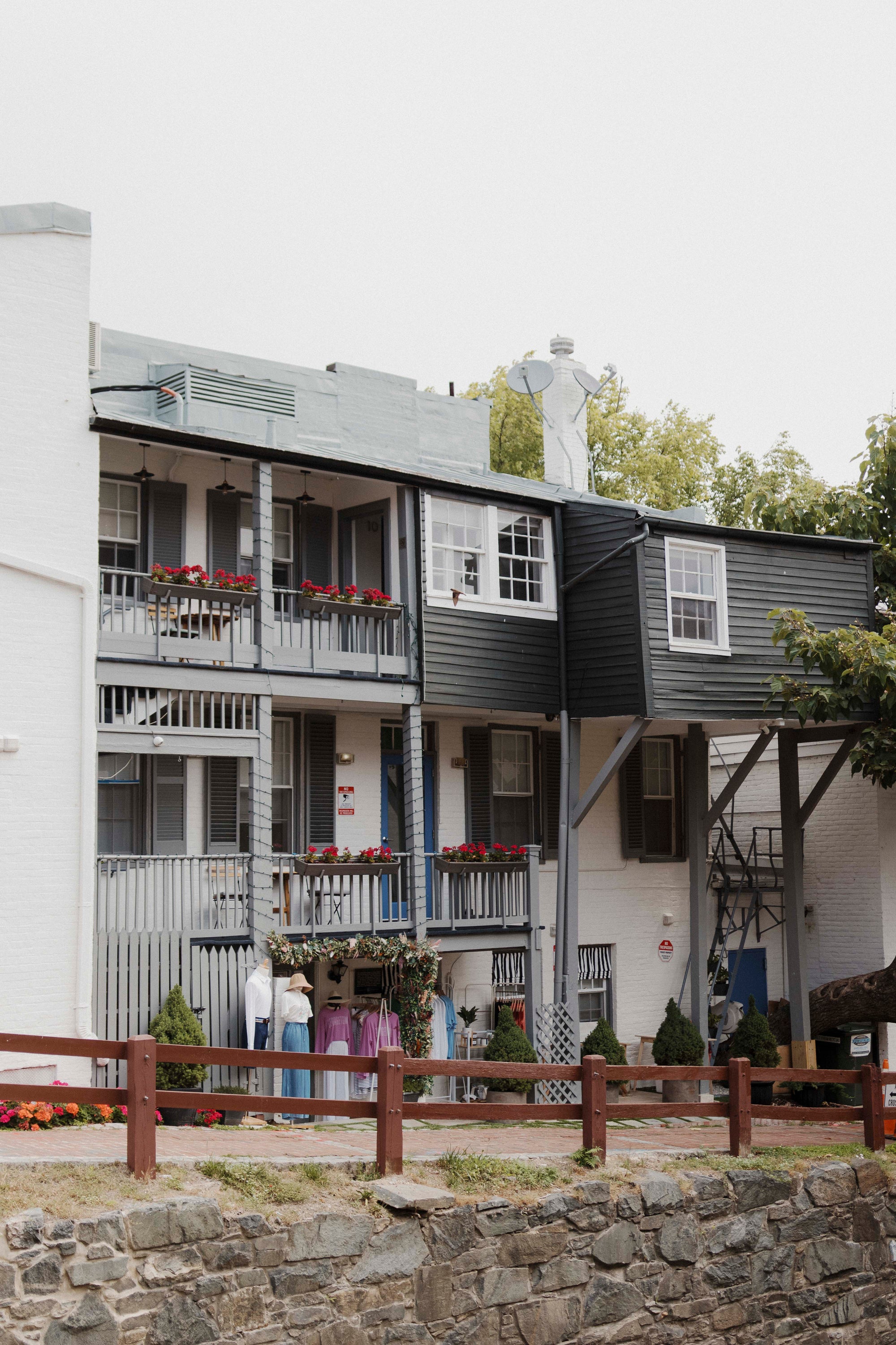 Georgetown Super Sale