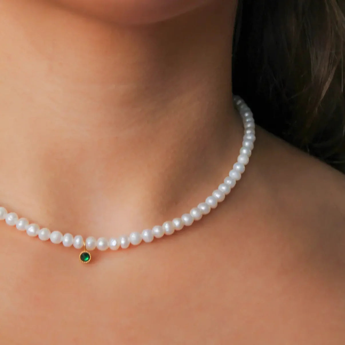 Hidden Gem Pearl Choker Necklace