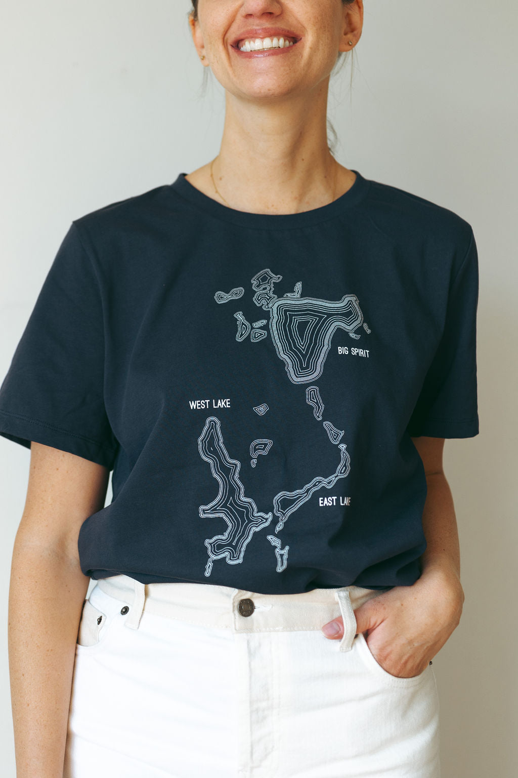 LAKES OUTLINE T-SHIRT
