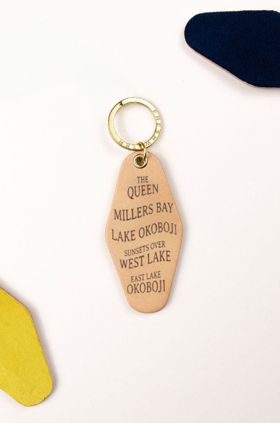 THE QUEEN'S CRUISE KEYCHAIN