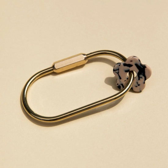 Load image into Gallery viewer, BRASS FLOWER KEYCHAIN
